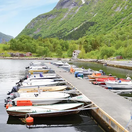 Pet Friendly In With Wifi Semesterbostad
